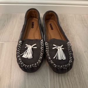 Gray and white moccasin style shoe. size 8